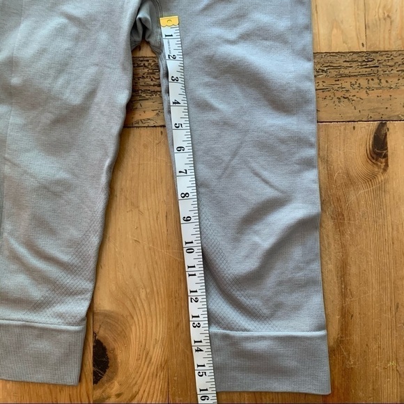 Euc Lululemon Seamlessly Street Crop Yoga Pant Heathered Medium Grey 4 - Picture 5 of 12